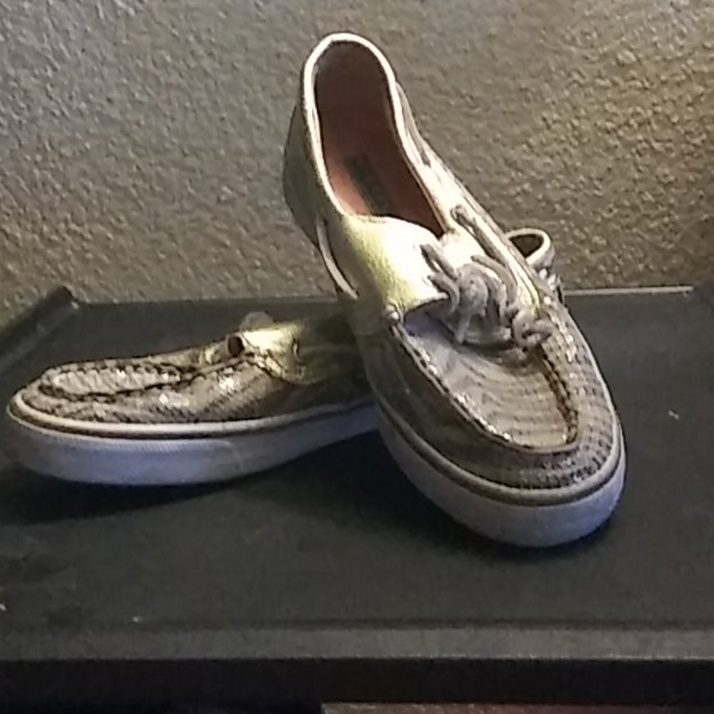 Sperry topsiders